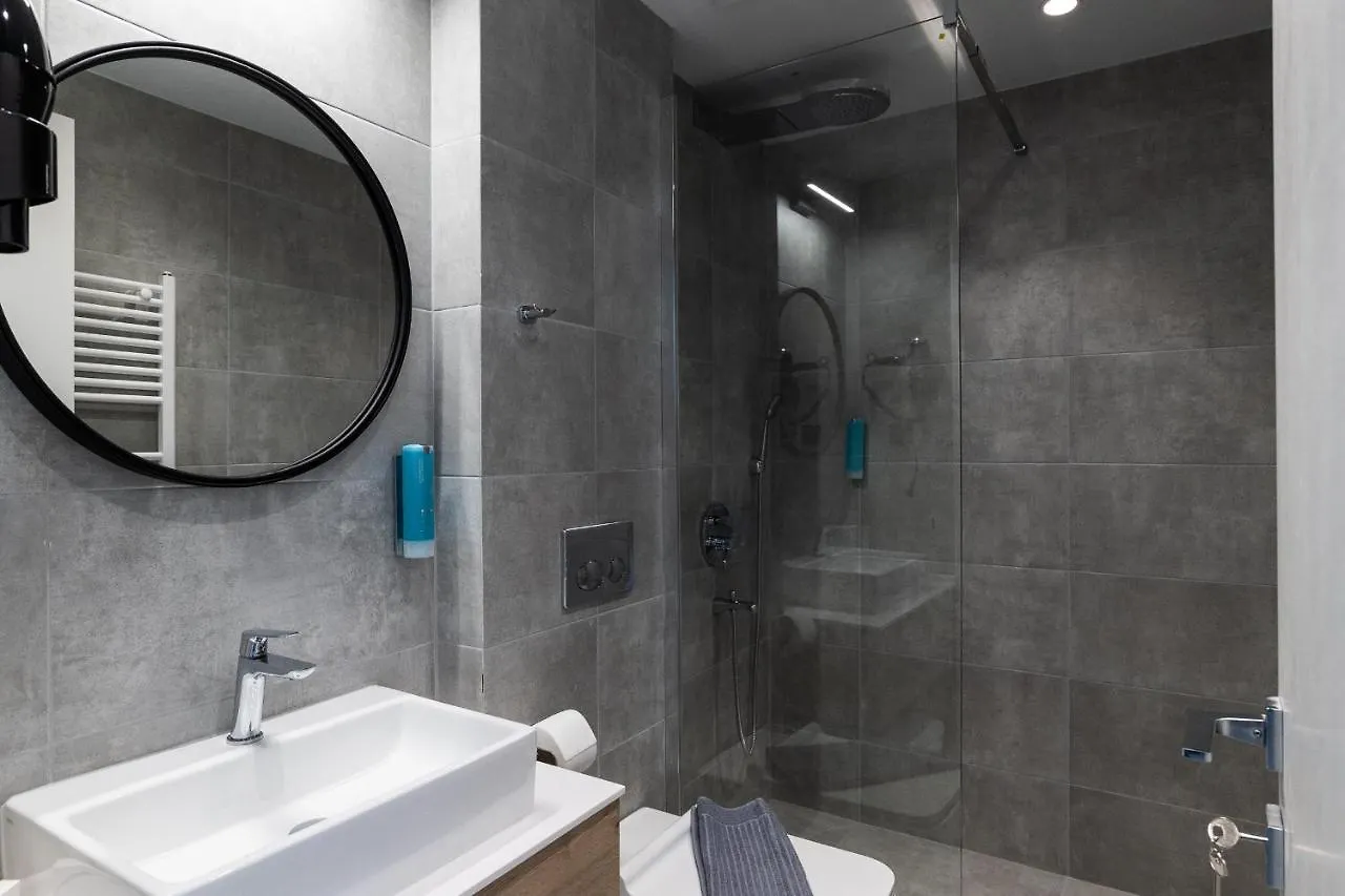 White 9 Bed & Breakfast Thessaloniki
