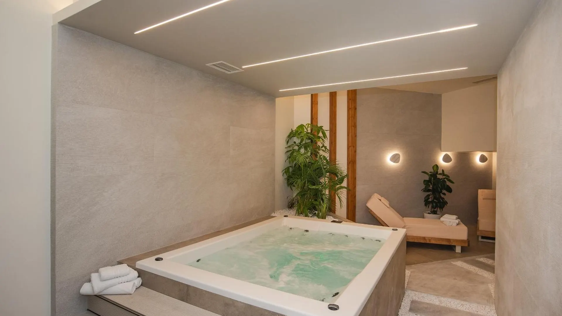 White 9 Bed & Breakfast Thessaloniki