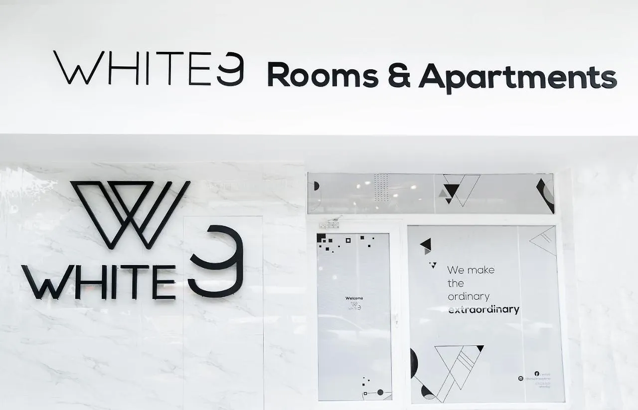 White 9 Bed & Breakfast Selanik