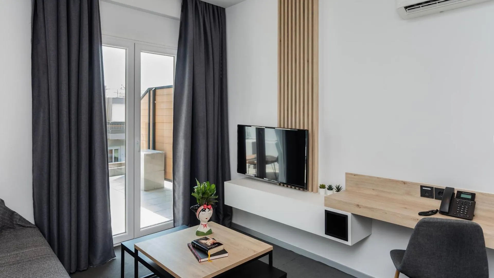 White 9 Bed & Breakfast Selanik
