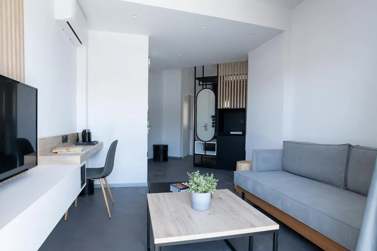 White 9 Bed & Breakfast Thessaloniki