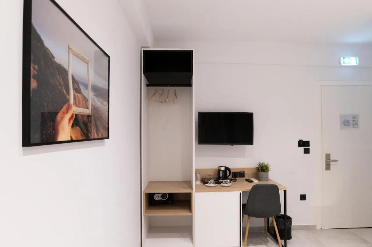 White 9 Bed & Breakfast Thessaloniki Greece