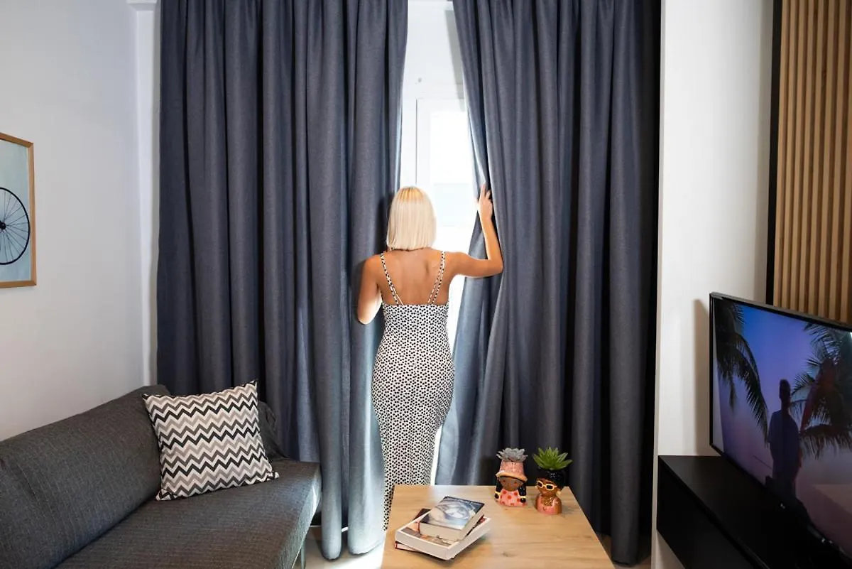 White 9 Bed & Breakfast Thessaloniki